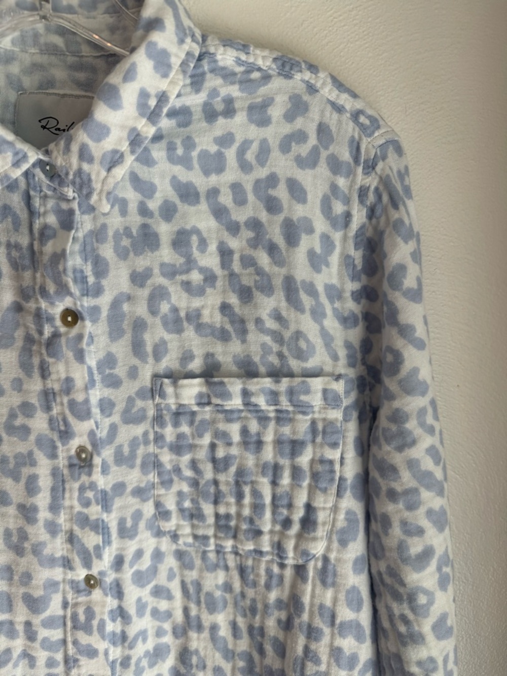 Rails Josephine Animal Light Blue and White Button-Up Shirt Organic Cotton - Picture 5 of 10